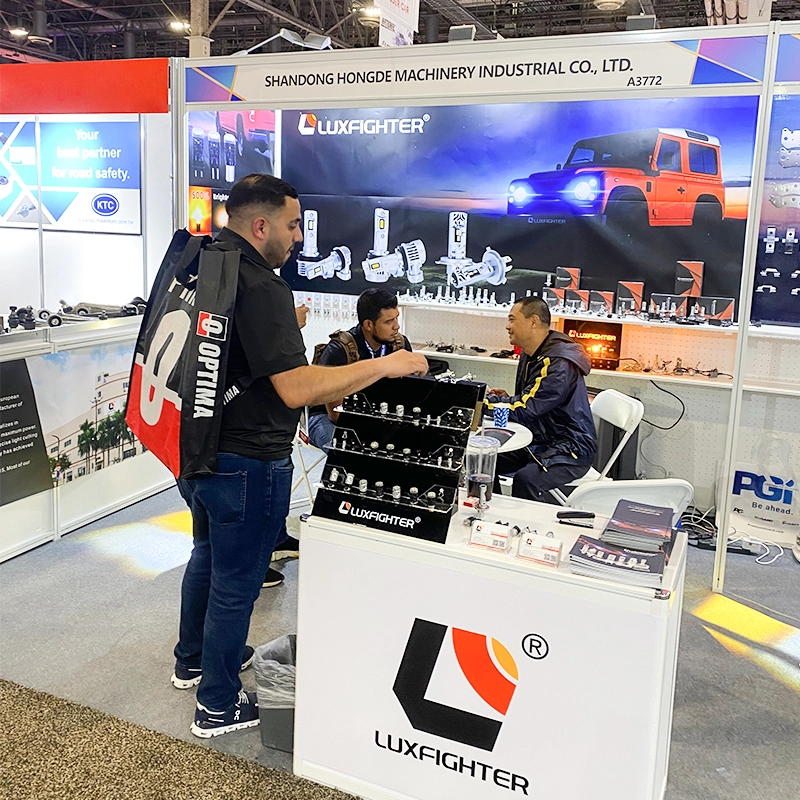 Svetlomety LUXFIGHTER LED na výstave Automotive Aftermarket Products Expo